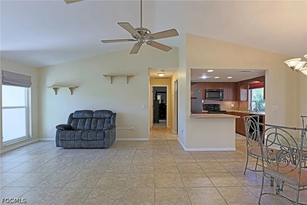 4608 SW 13th Avenue Cape Coral FL 33914