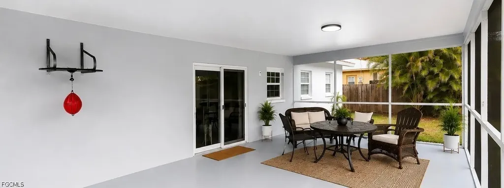 2079 E Tobago Circle Fort Myers FL 33905