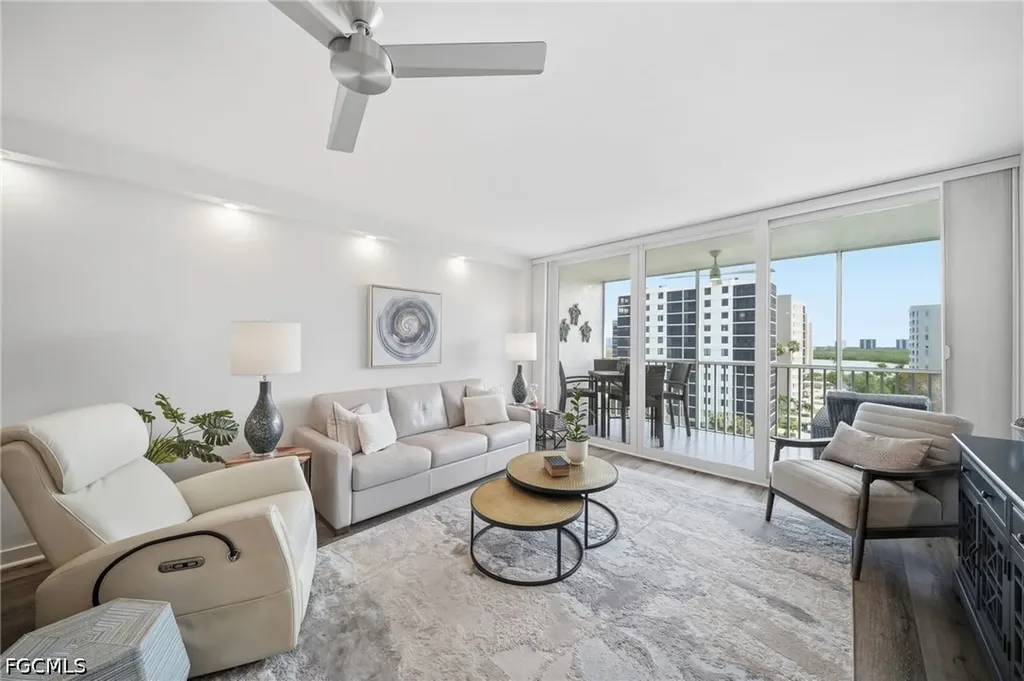 5 Bluebill Avenue Naples FL 34108