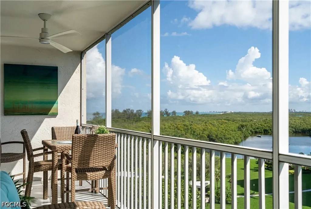 5 Bluebill Avenue Naples FL 34108