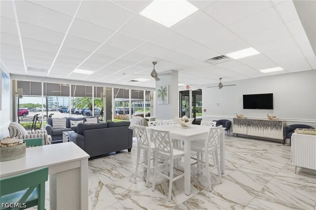 5 Bluebill Avenue Naples FL 34108