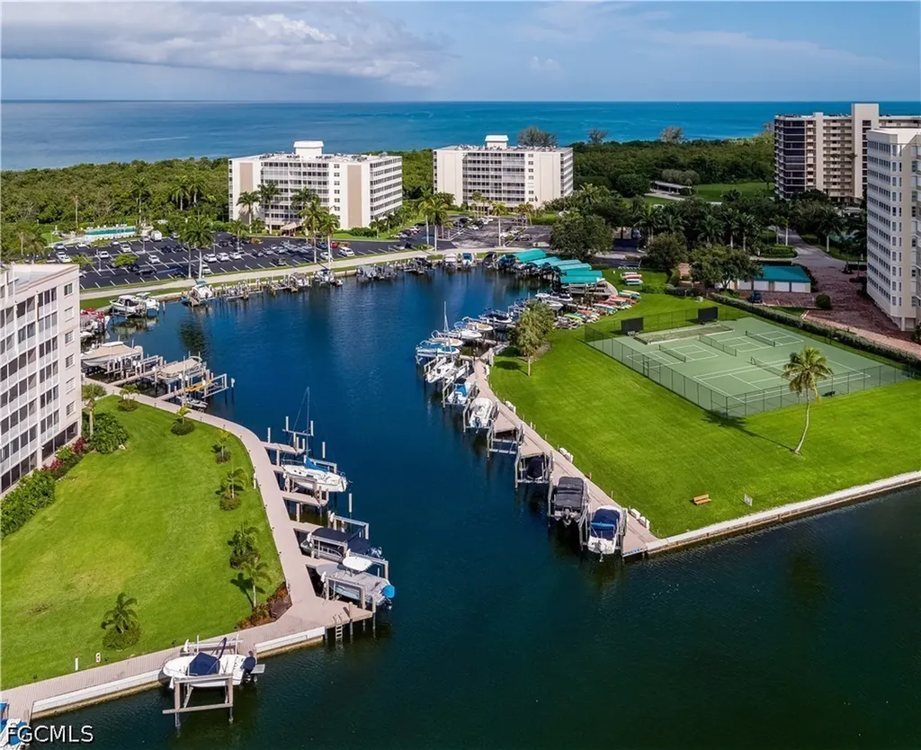 5 Bluebill Avenue Naples FL 34108