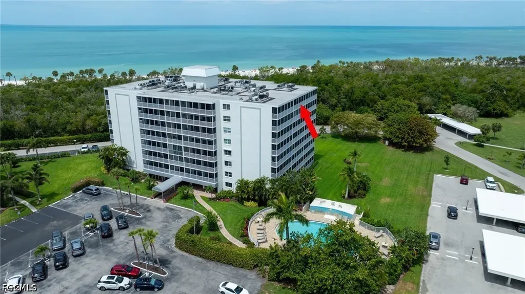 5 Bluebill Avenue Naples FL 34108