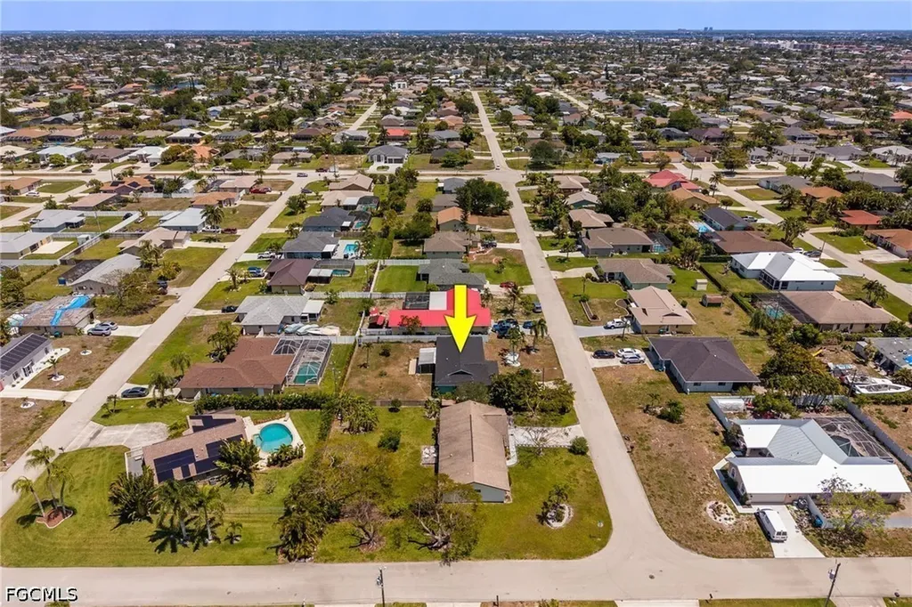 425 SW 43rd Lane Cape Coral FL 33914