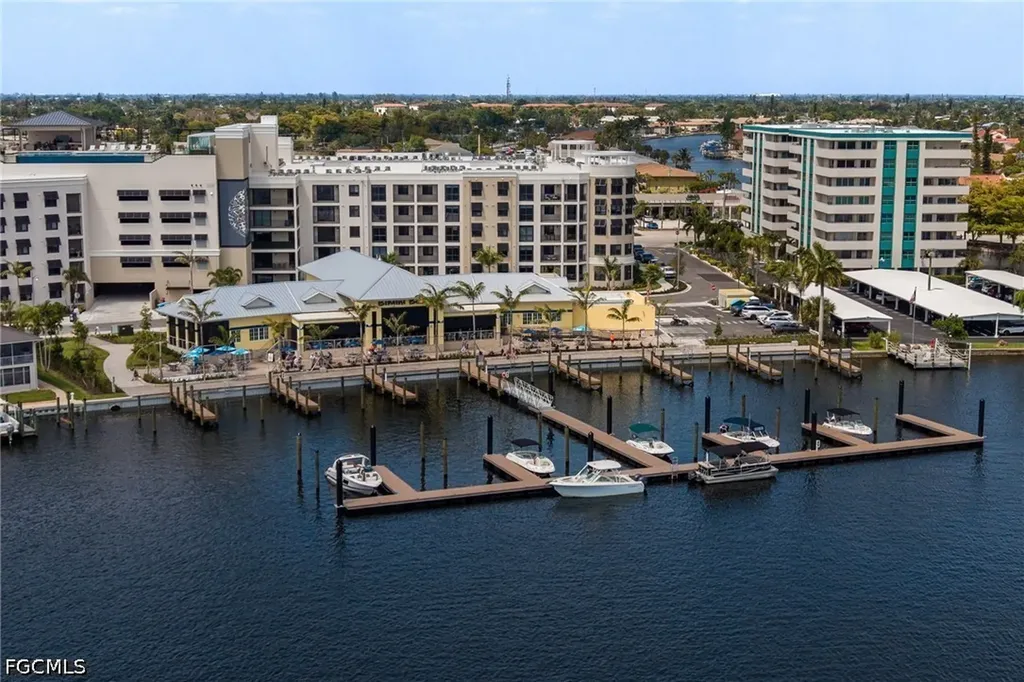 425 SW 43rd Lane Cape Coral FL 33914