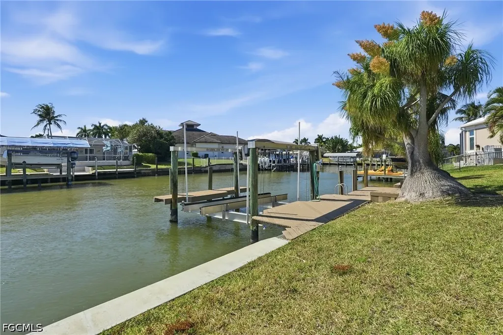 1230 SW 53rd Terrace Cape Coral FL 33914