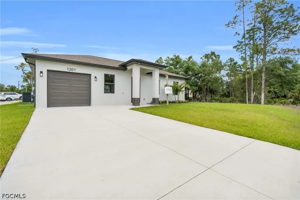 1201 E 7th Street Lehigh Acres FL 33972