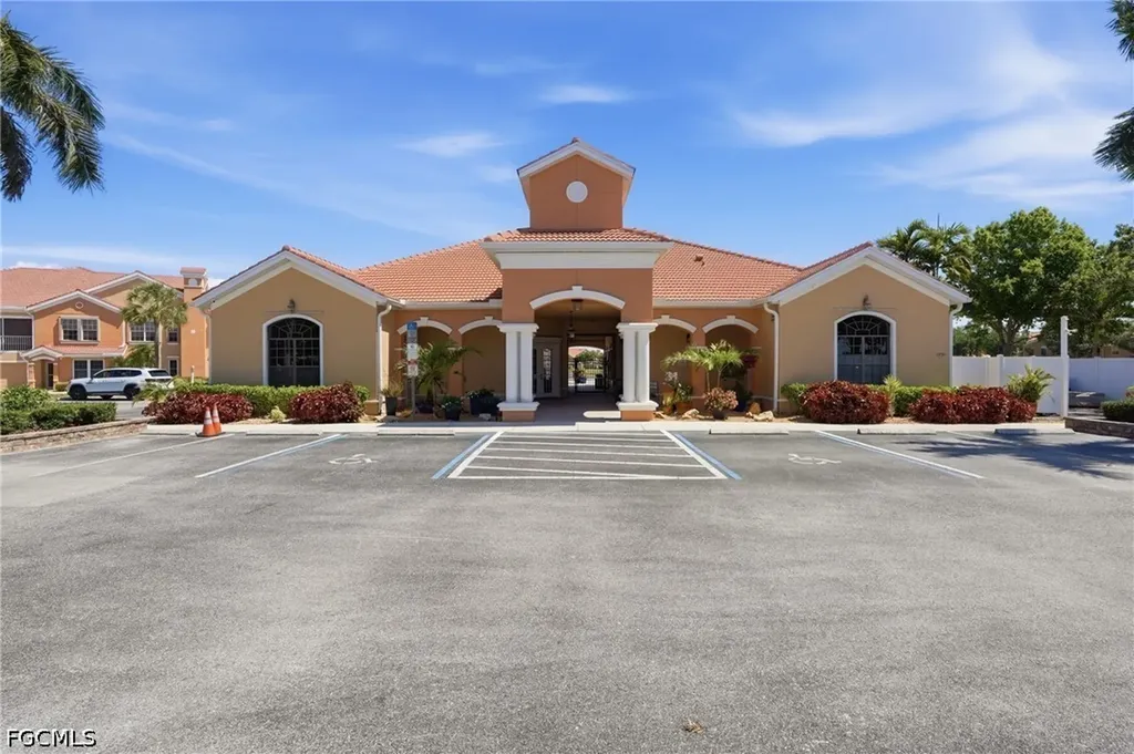 1794 Concordia Lake Circle Cape Coral FL 33909