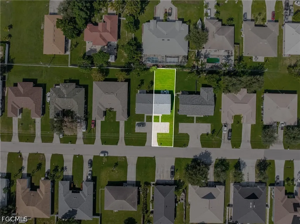 1722 SW Santa Barbara Place Cape Coral FL 33991