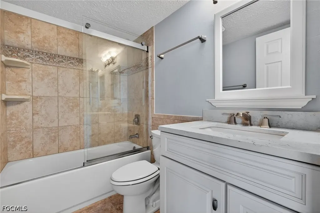 1835 Beach Parkway Cape Coral FL 33904