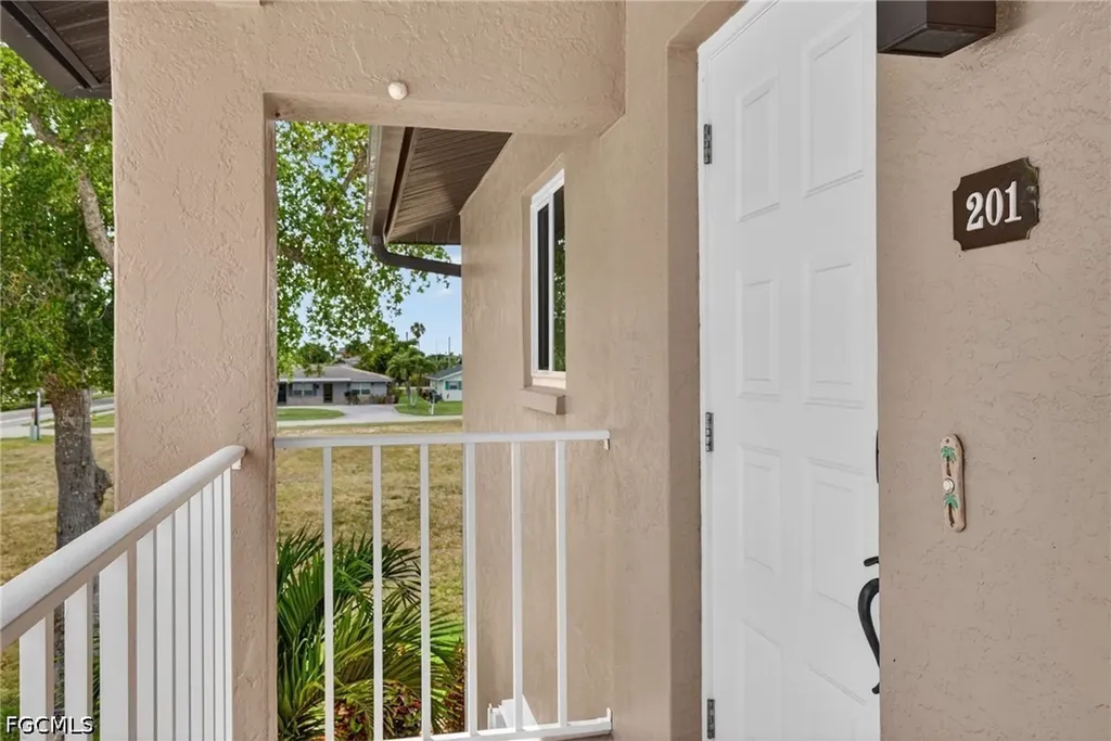 1835 Beach Parkway Cape Coral FL 33904