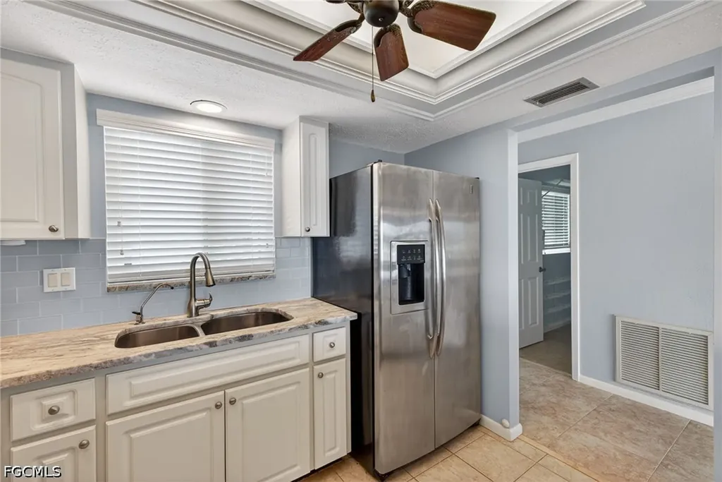 1835 Beach Parkway Cape Coral FL 33904