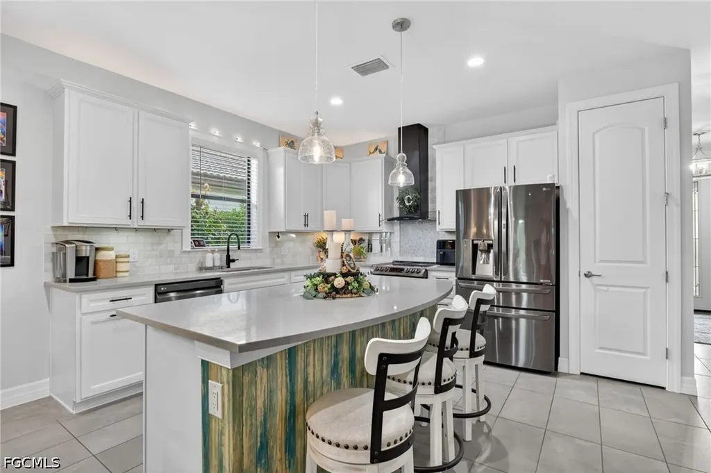 3573 E Hampton Circle Alva FL 33920