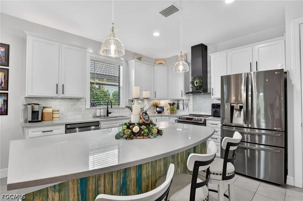 3573 E Hampton Circle Alva FL 33920