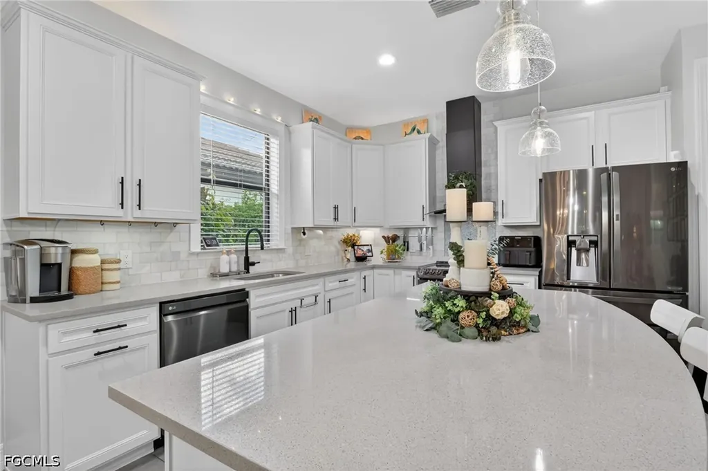 3573 E Hampton Circle Alva FL 33920