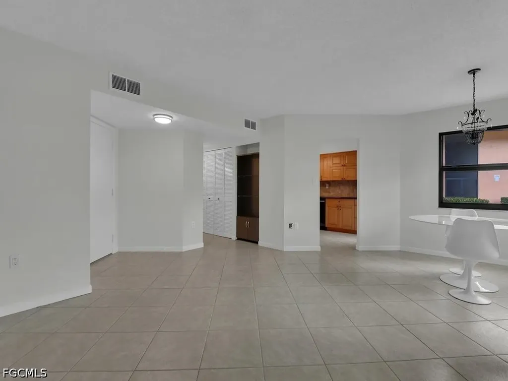 1512 Mainsail Drive Naples FL 34114