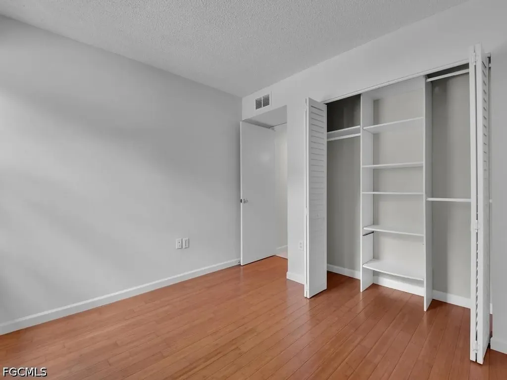 1512 Mainsail Drive Naples FL 34114