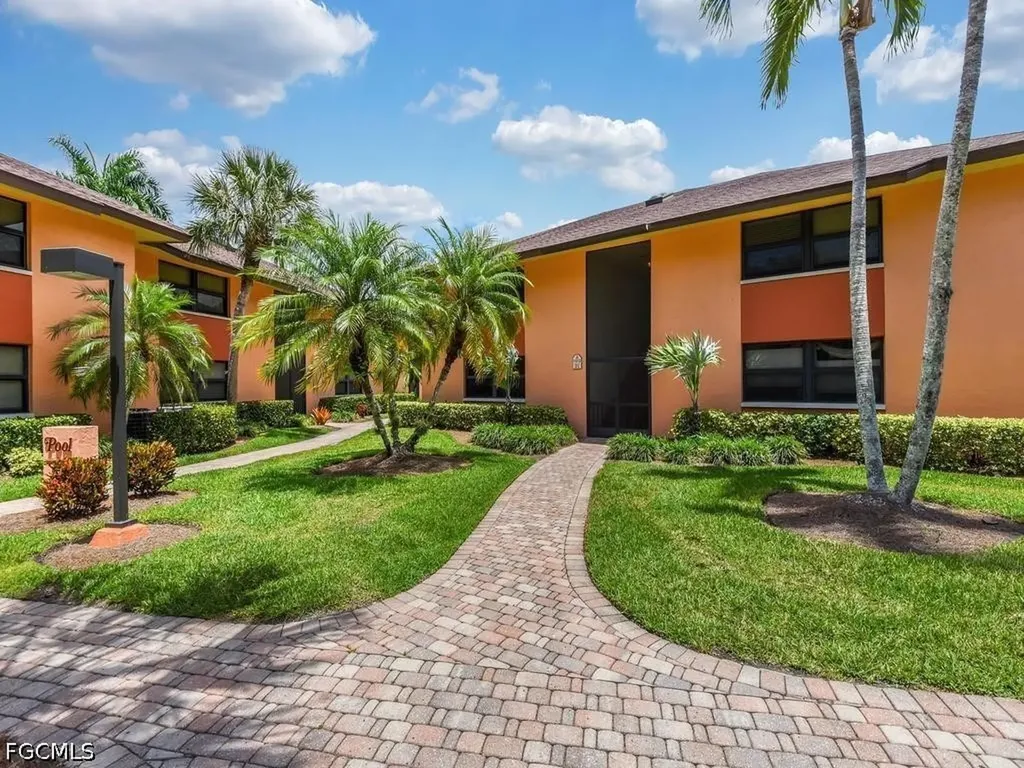 1512 Mainsail Drive Naples FL 34114