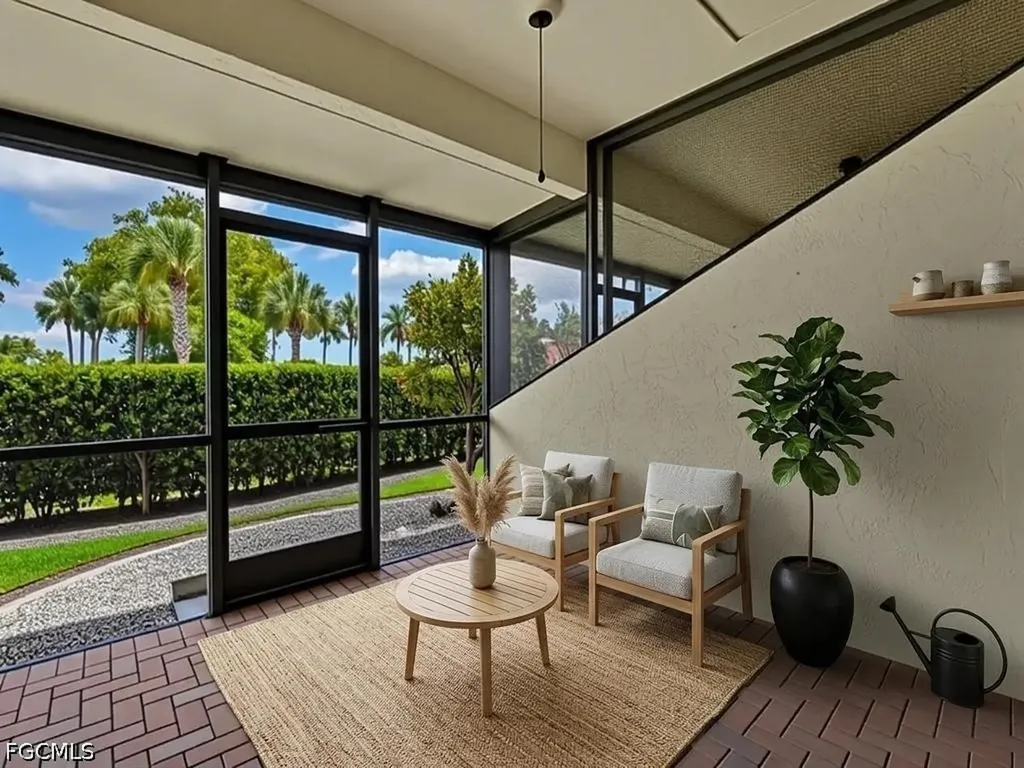 1512 Mainsail Drive Naples FL 34114