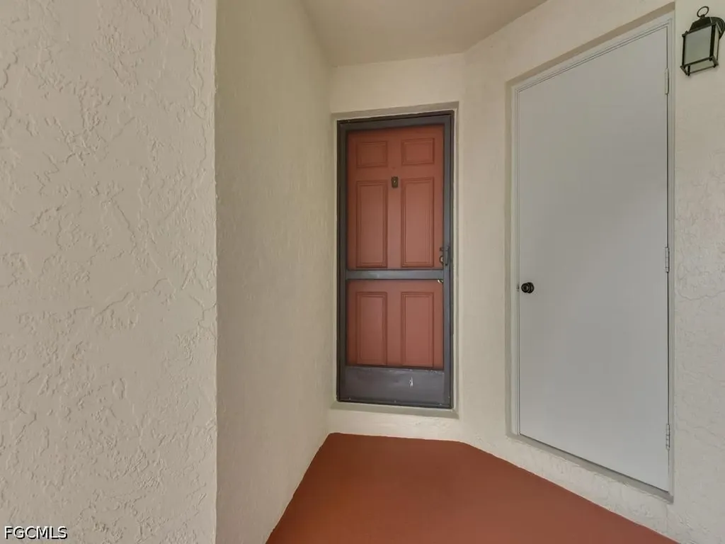 1512 Mainsail Drive Naples FL 34114
