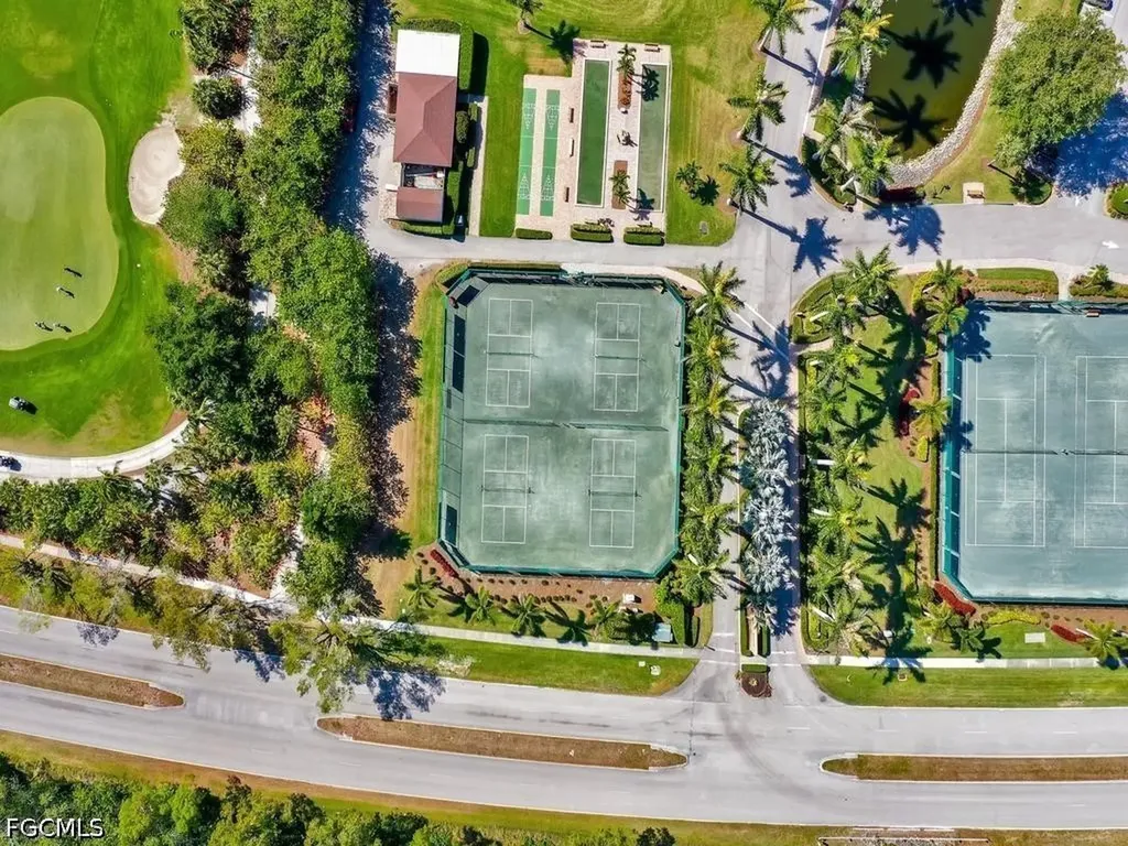 1512 Mainsail Drive Naples FL 34114
