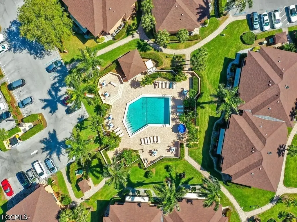 1512 Mainsail Drive Naples FL 34114