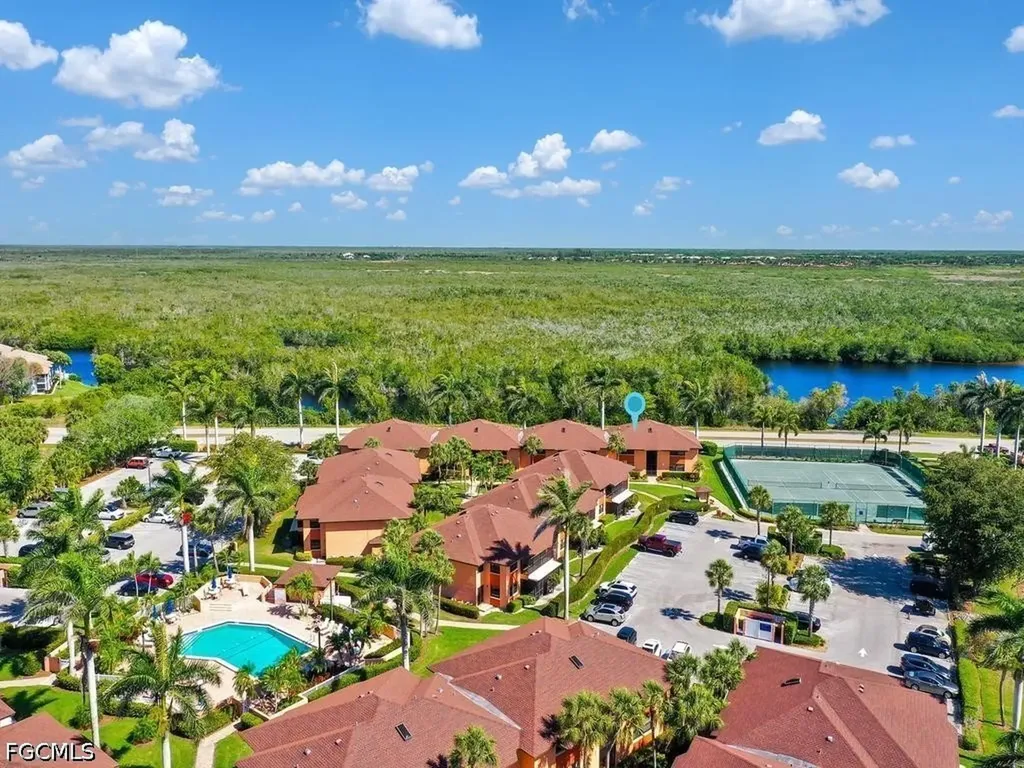 1512 Mainsail Drive Naples FL 34114