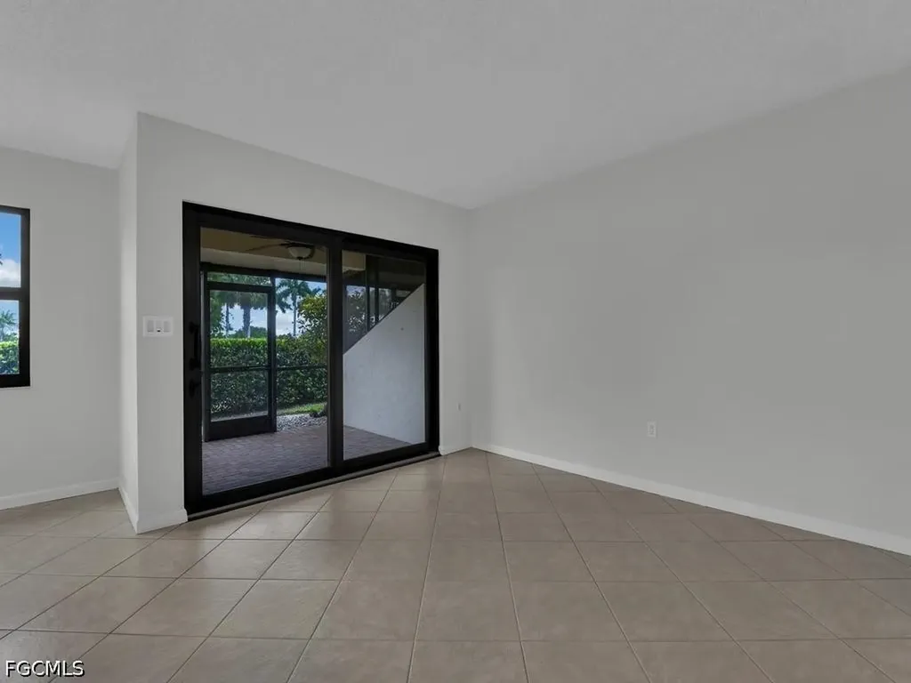 1512 Mainsail Drive Naples FL 34114