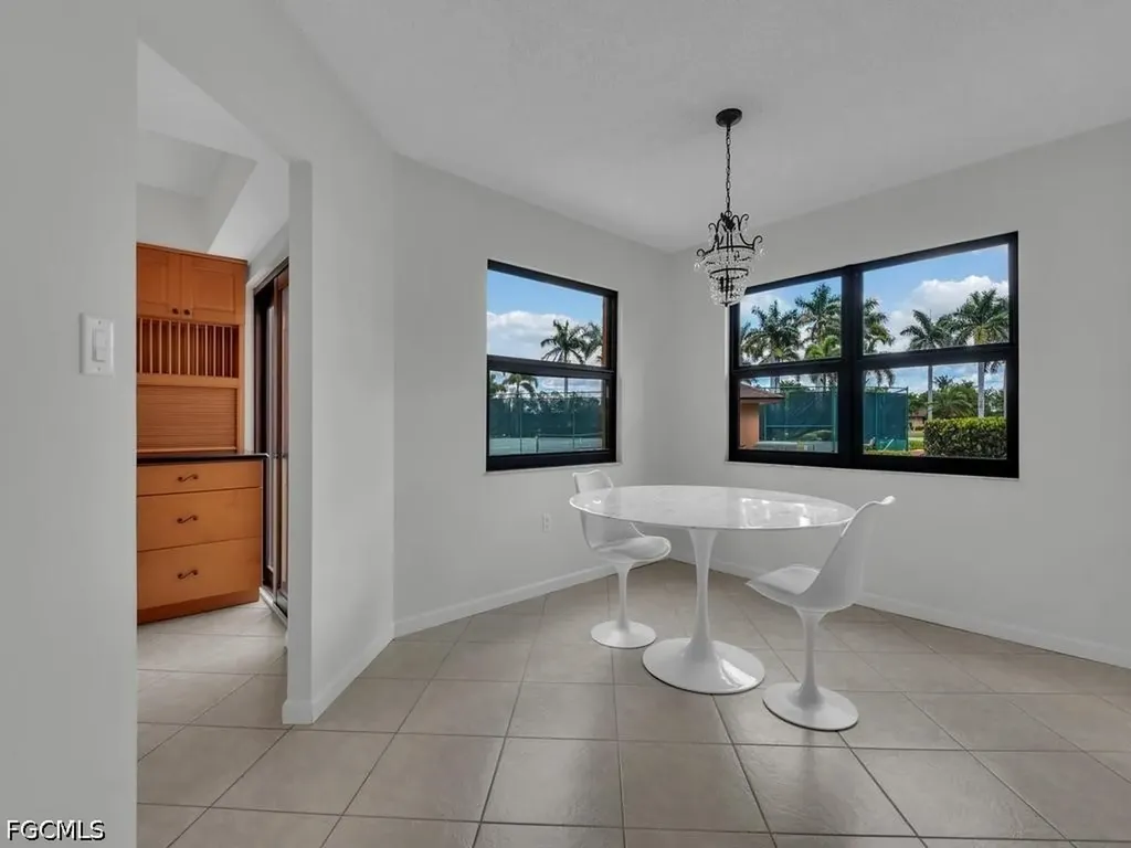 1512 Mainsail Drive Naples FL 34114