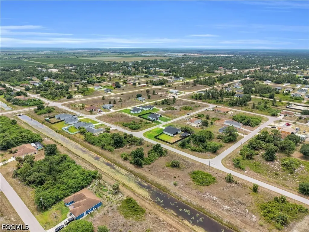 913 Mildred Avenue S Lehigh Acres FL 33974
