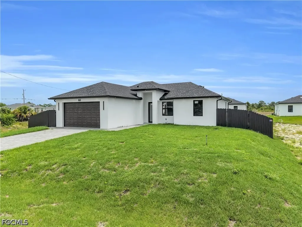 913 Mildred Avenue S Lehigh Acres FL 33974