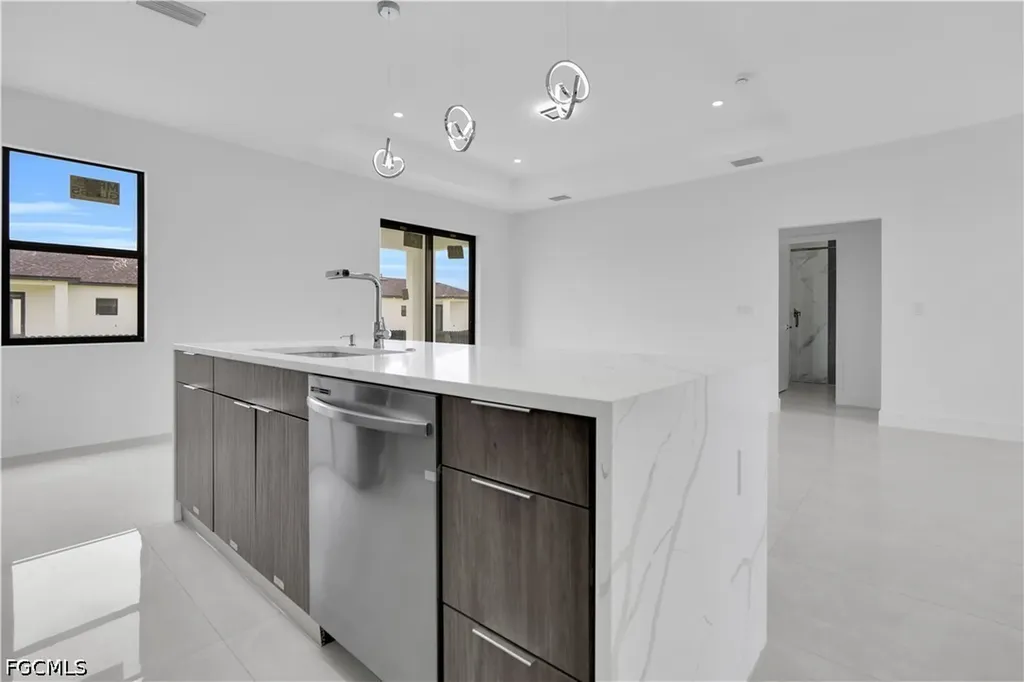 913 Mildred Avenue S Lehigh Acres FL 33974