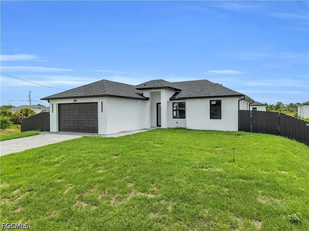 913 Mildred Avenue S Lehigh Acres FL 33974