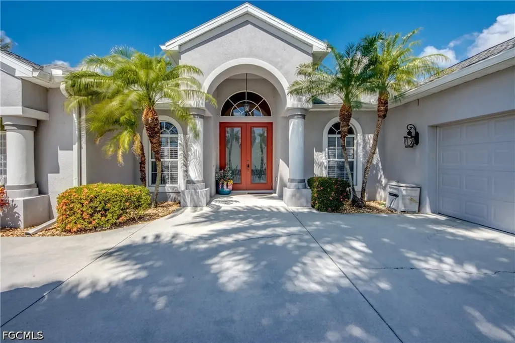 2120 SW 8th Place Cape Coral FL 33991