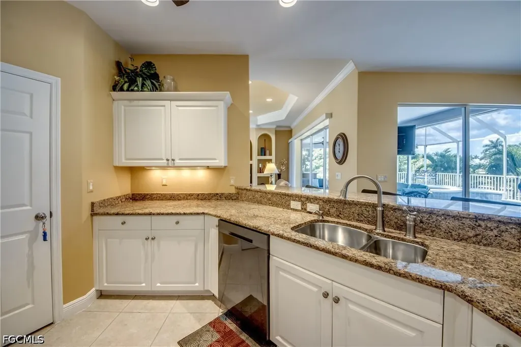 2120 SW 8th Place Cape Coral FL 33991