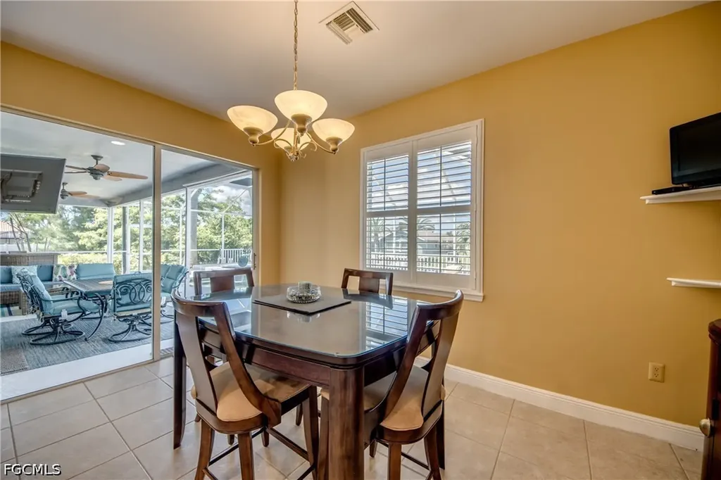 2120 SW 8th Place Cape Coral FL 33991