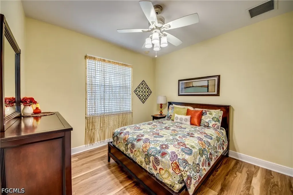 2120 SW 8th Place Cape Coral FL 33991