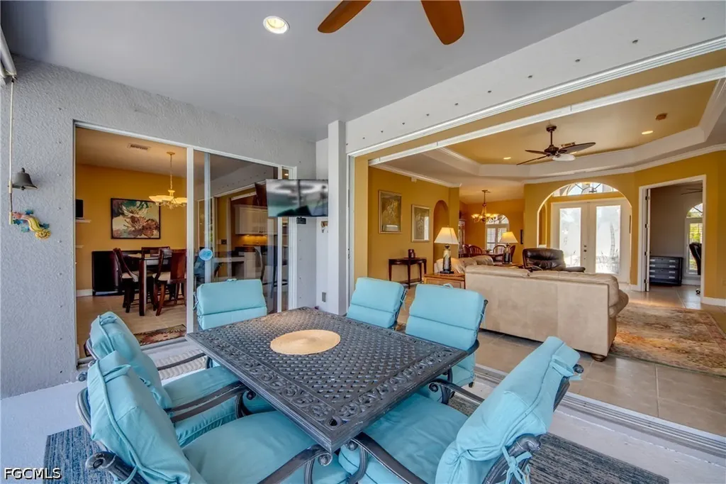 2120 SW 8th Place Cape Coral FL 33991