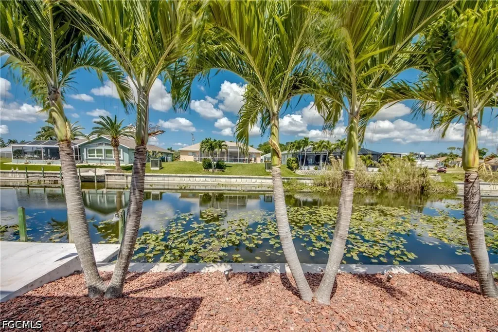 2120 SW 8th Place Cape Coral FL 33991