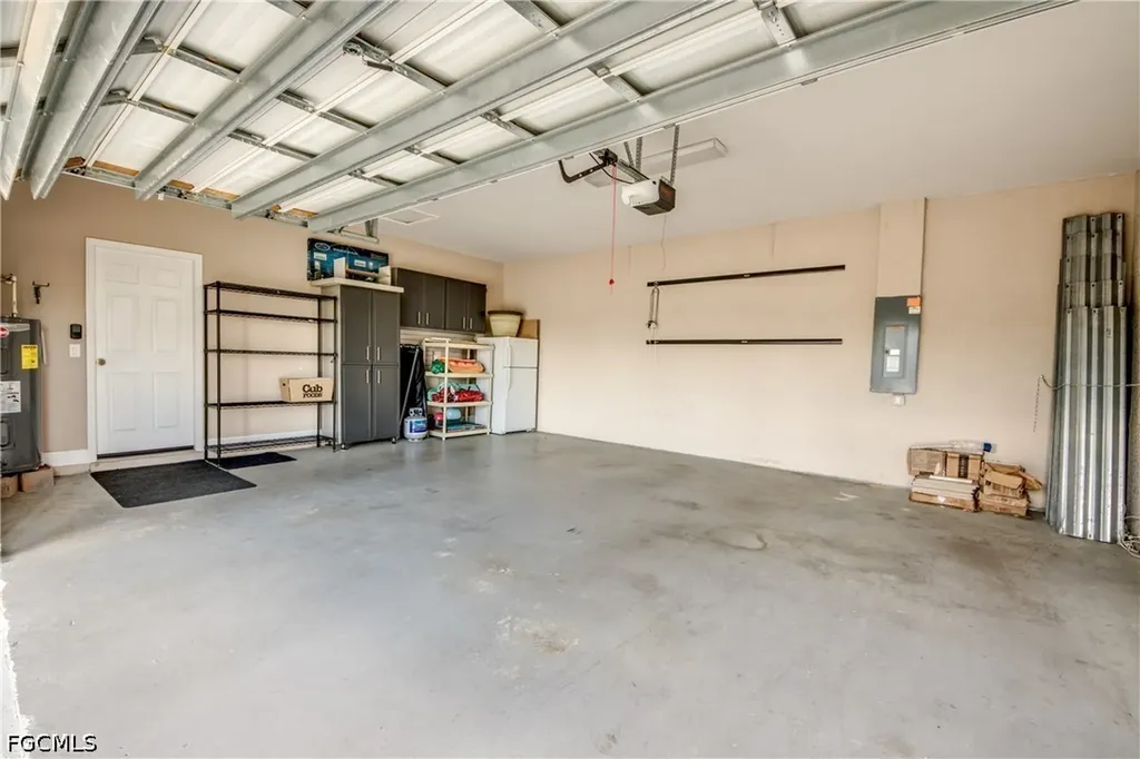 2120 SW 8th Place Cape Coral FL 33991