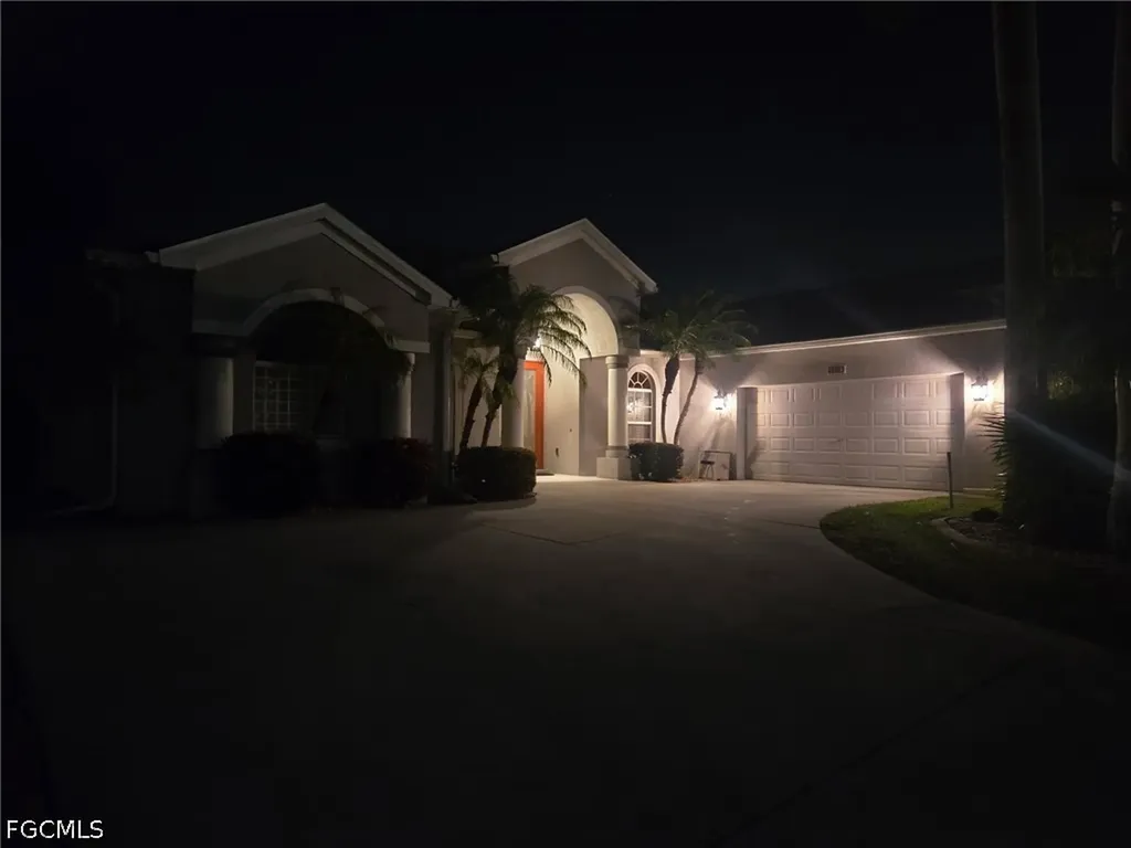 2120 SW 8th Place Cape Coral FL 33991