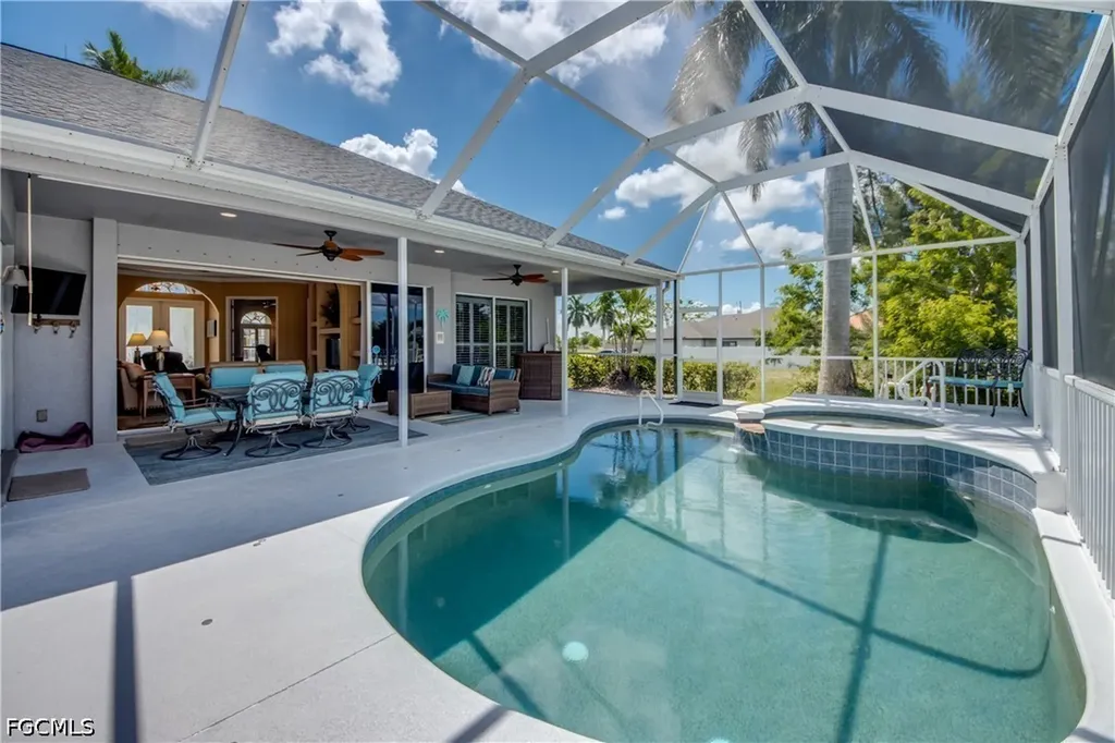 2120 SW 8th Place Cape Coral FL 33991
