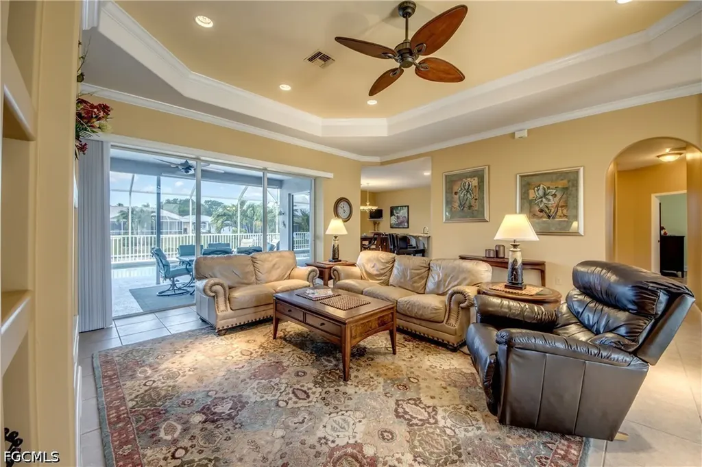 2120 SW 8th Place Cape Coral FL 33991
