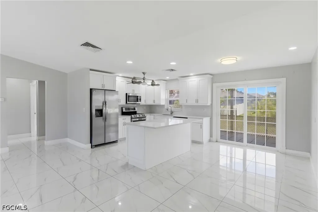 2658 SW 32nd Street Cape Coral FL 33914