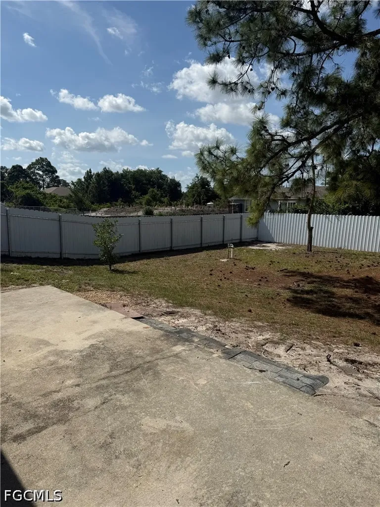 2916 7th Street SW Lehigh Acres FL 33976