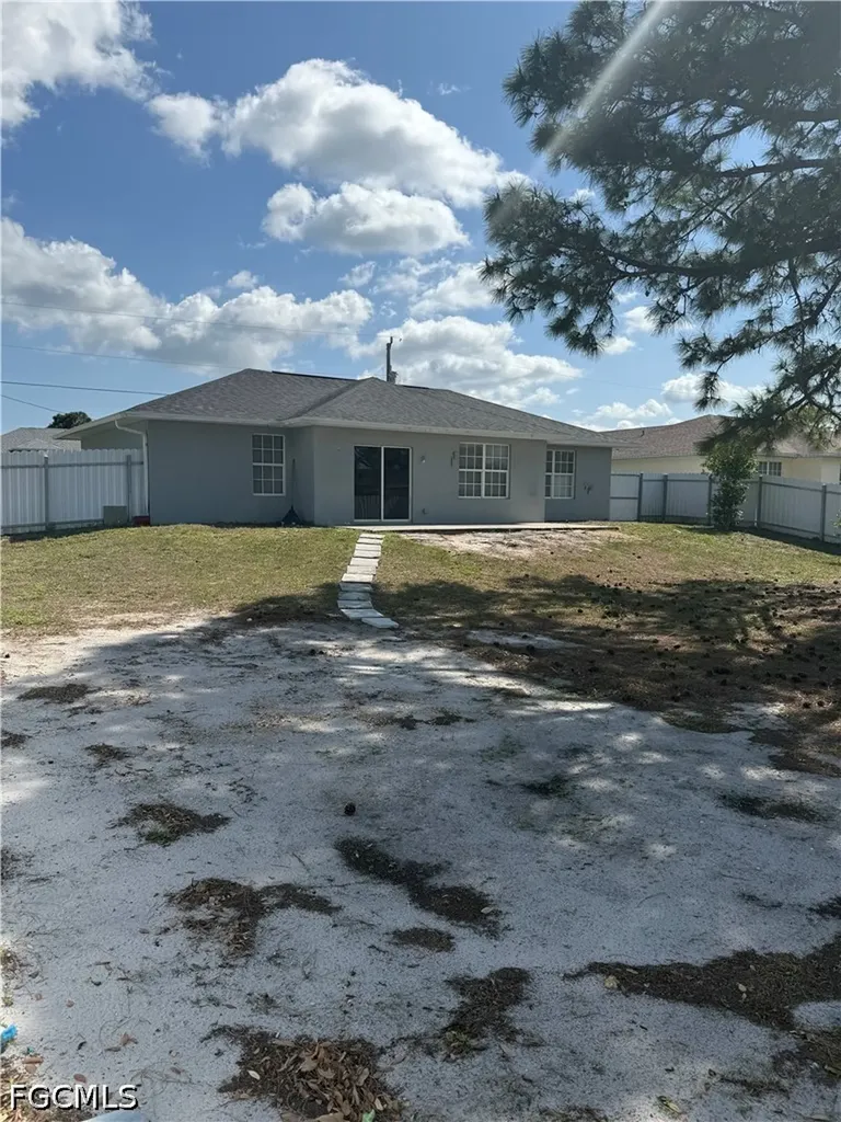 2916 7th Street SW Lehigh Acres FL 33976