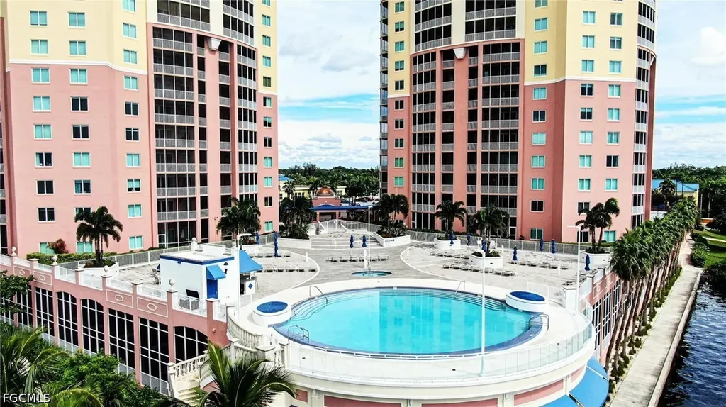 2743 1st Street Fort Myers FL 33916