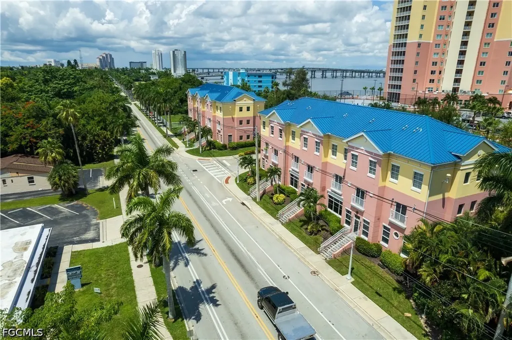 2743 1st Street Fort Myers FL 33916