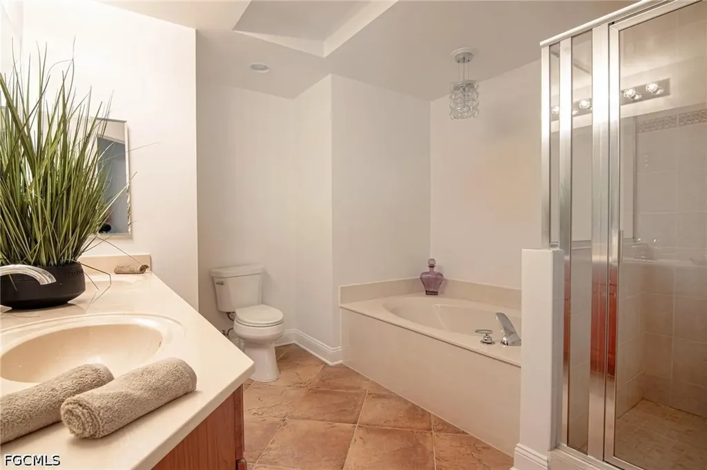 2743 1st Street Fort Myers FL 33916
