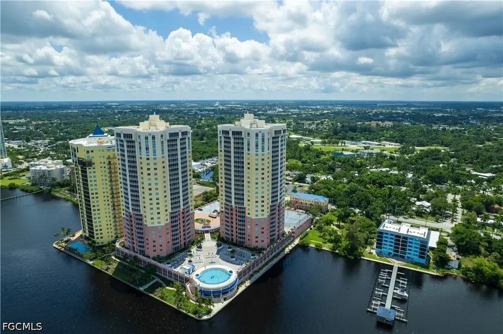 2743 1st Street Fort Myers FL 33916